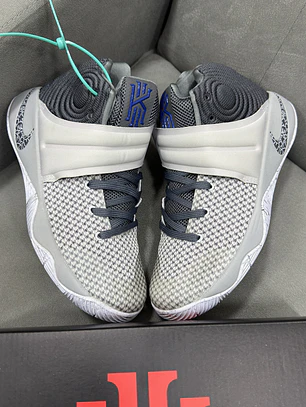 Nike Kyrie Irving 2 Gris 