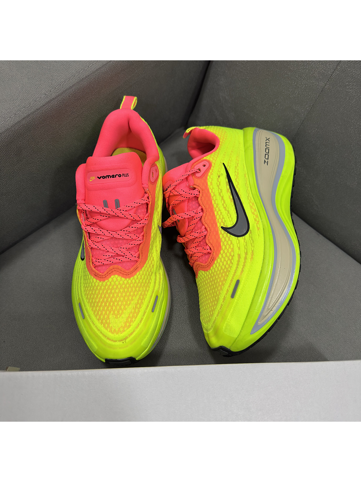 Nike Zoom Vomero Plus Green Neón  3