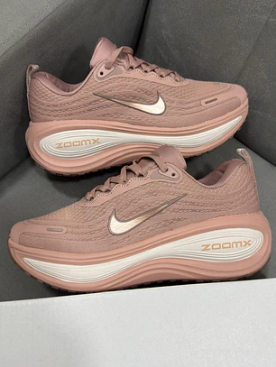 Nike Zoom Vomero Plus Palo Rosa