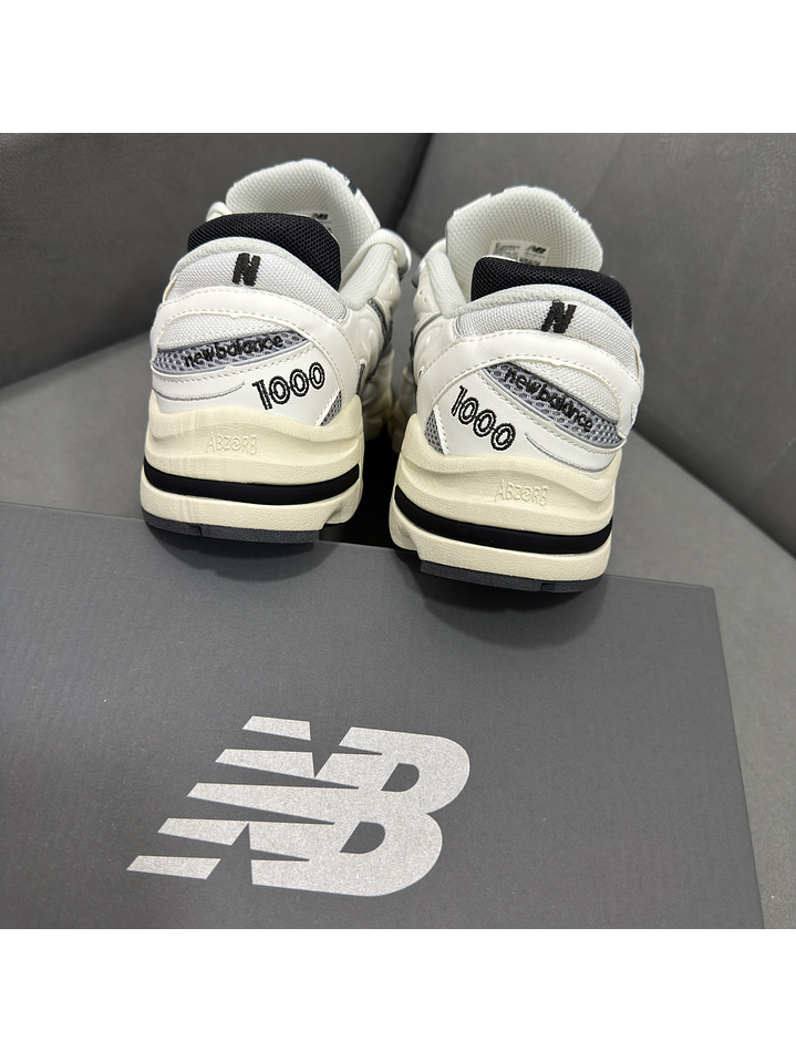 New Balance 1000 Sea Salt  5