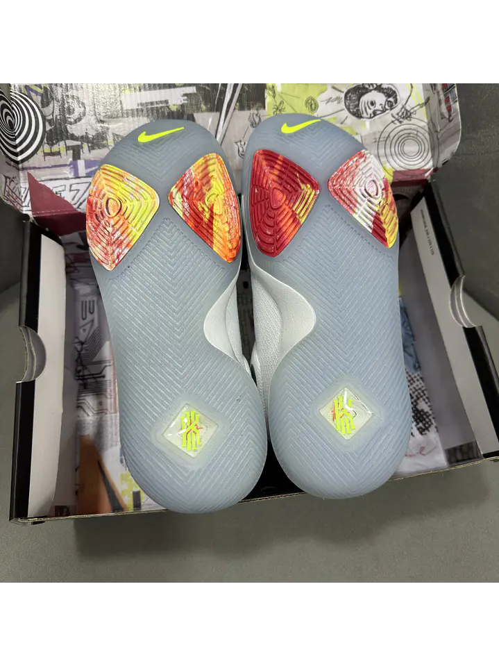 Nike Kyrie Irving 3 White Tornasol 2