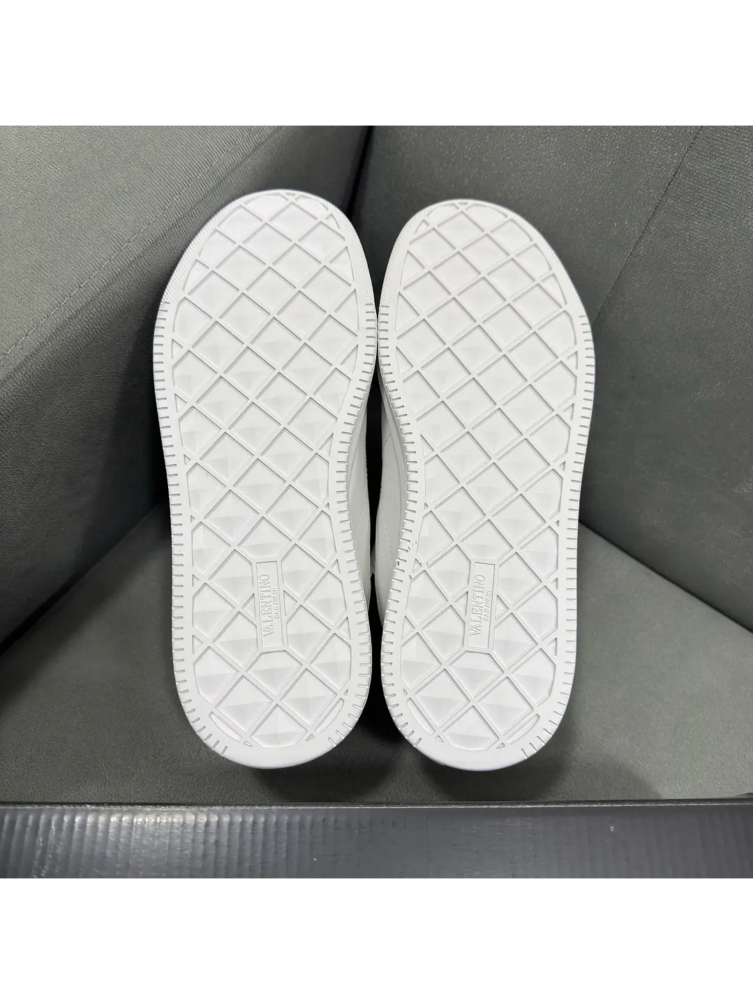 Valentino Diamante White  3