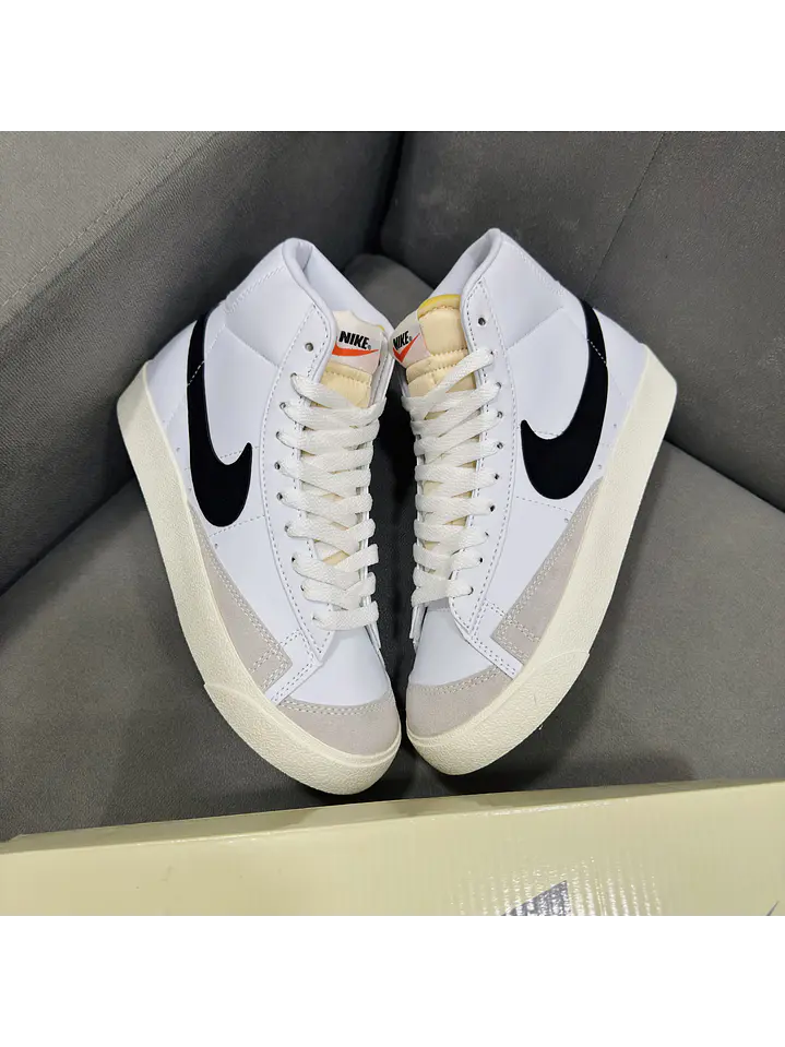 Nike Blazer High Classic White  1