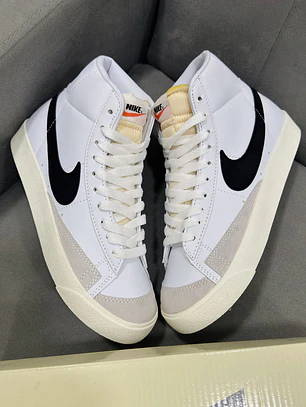Nike Blazer High Classic White 