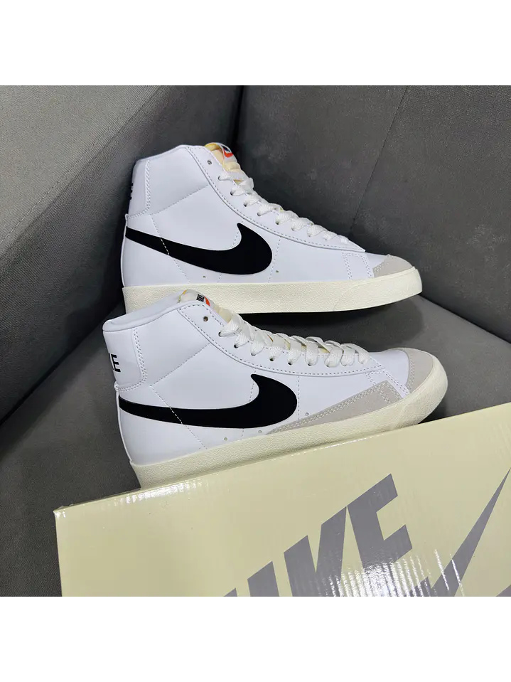 Nike Blazer High Classic White  4