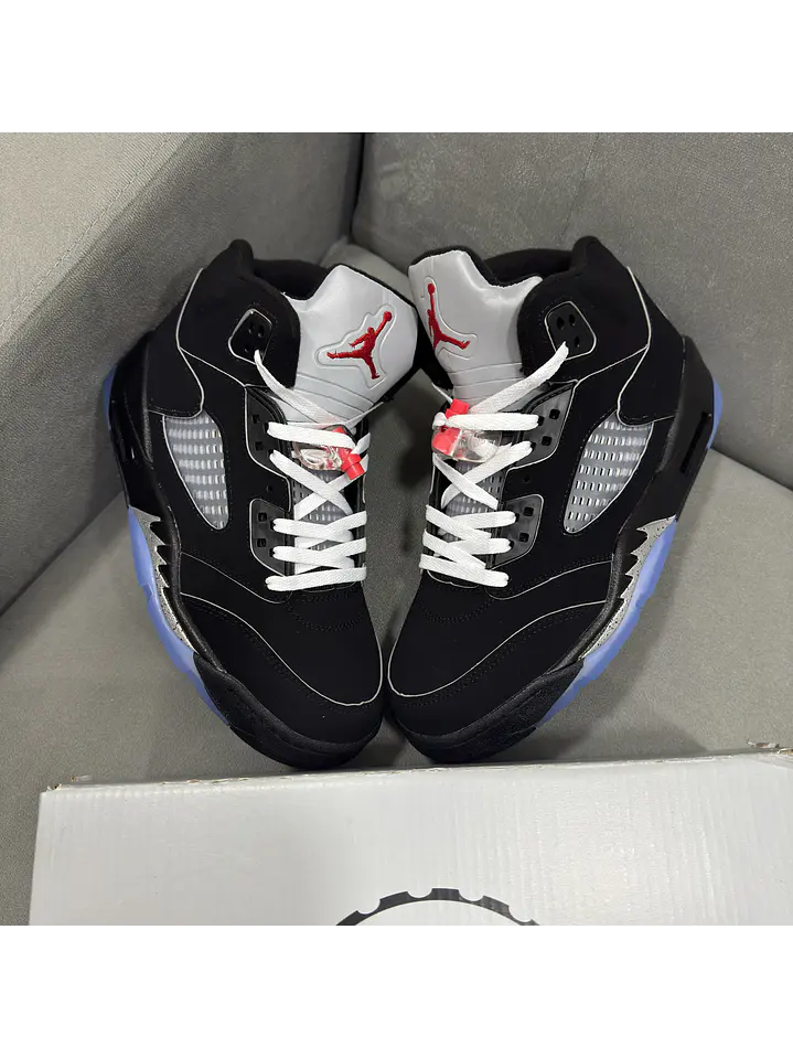 Jordan Retro 5 Black Metallic  4