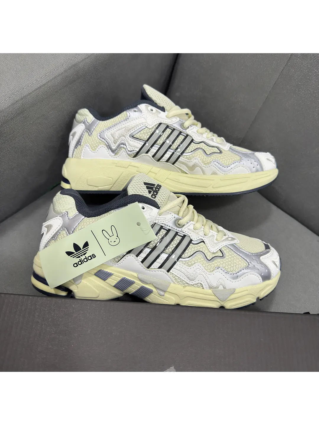 Adidas Response Cl Bad Bunny  2