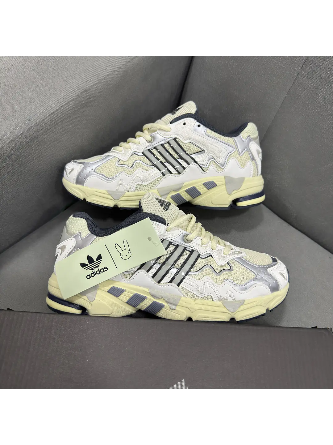 Adidas Response Cl Bad Bunny  3