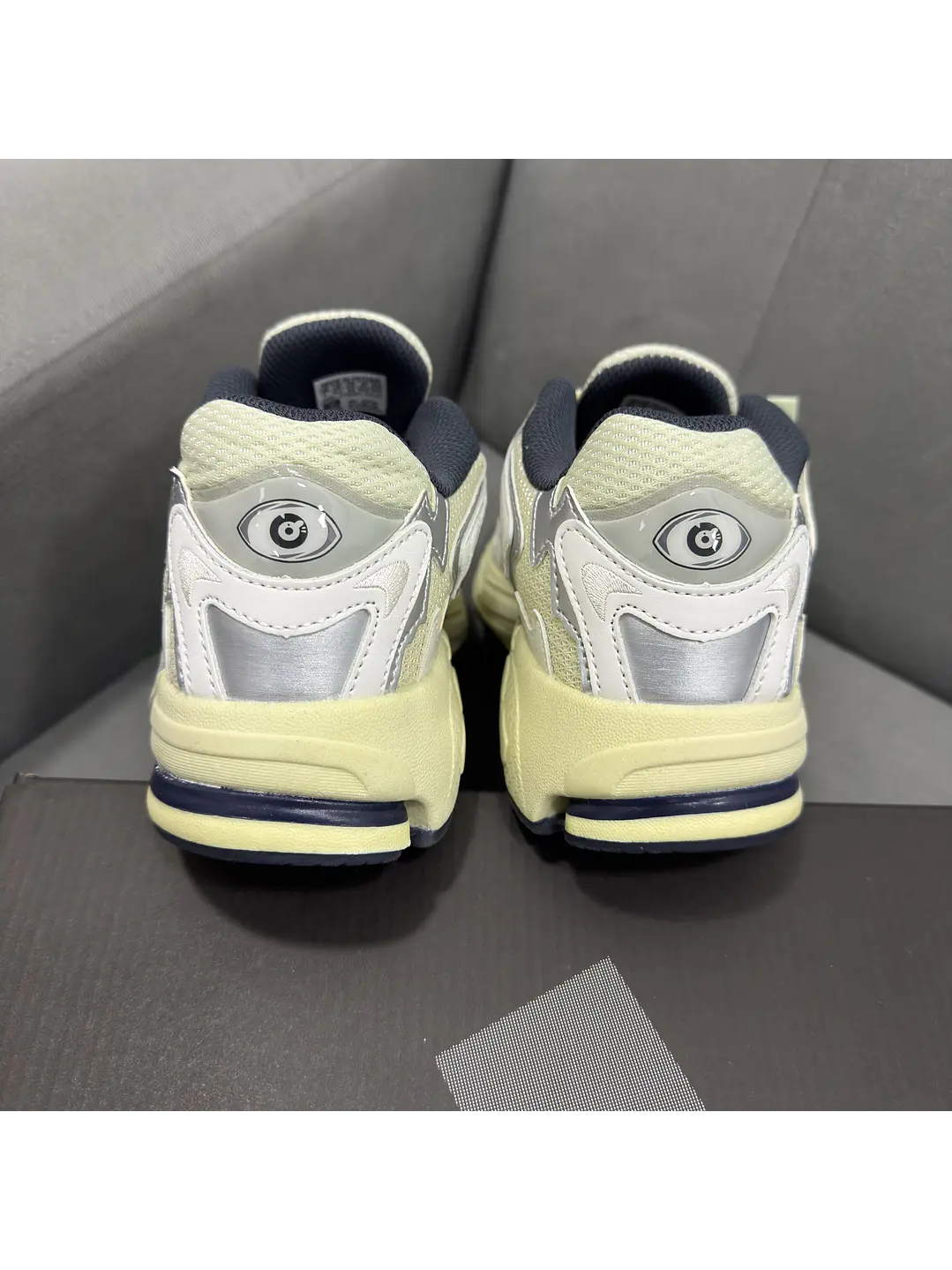 Adidas Response Cl Bad Bunny  4