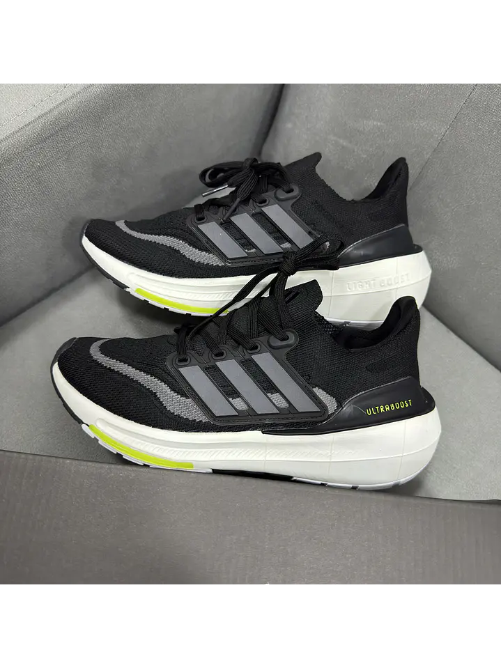Adidas Ultraboost Light 2