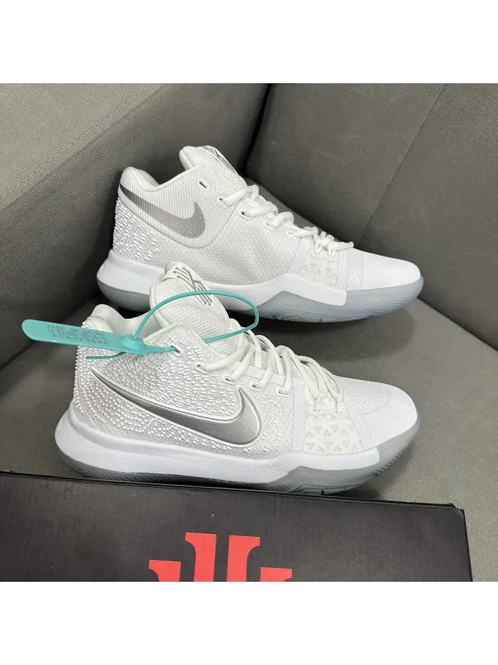 Nike Kyrie Irving 3 White 2