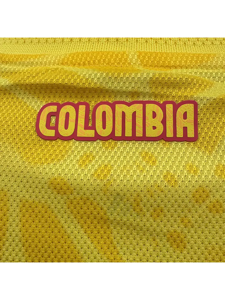 Camiseta Jugador Importada 1.1 Amarilla Mujer 6