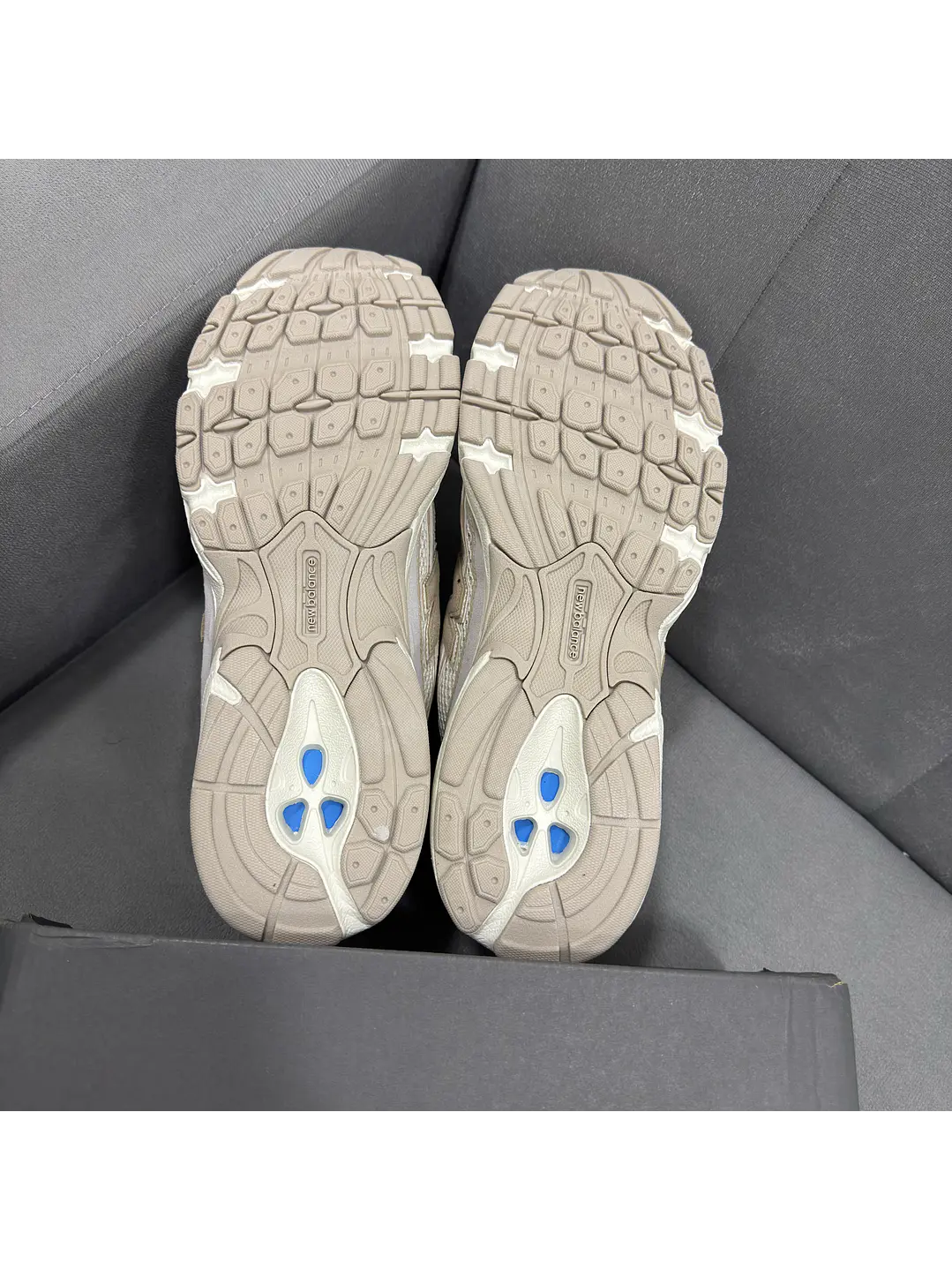 New Balance 740 Beige  4