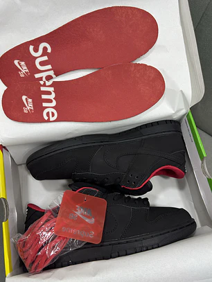 Nike Sb Dunk Low Supreme Black 