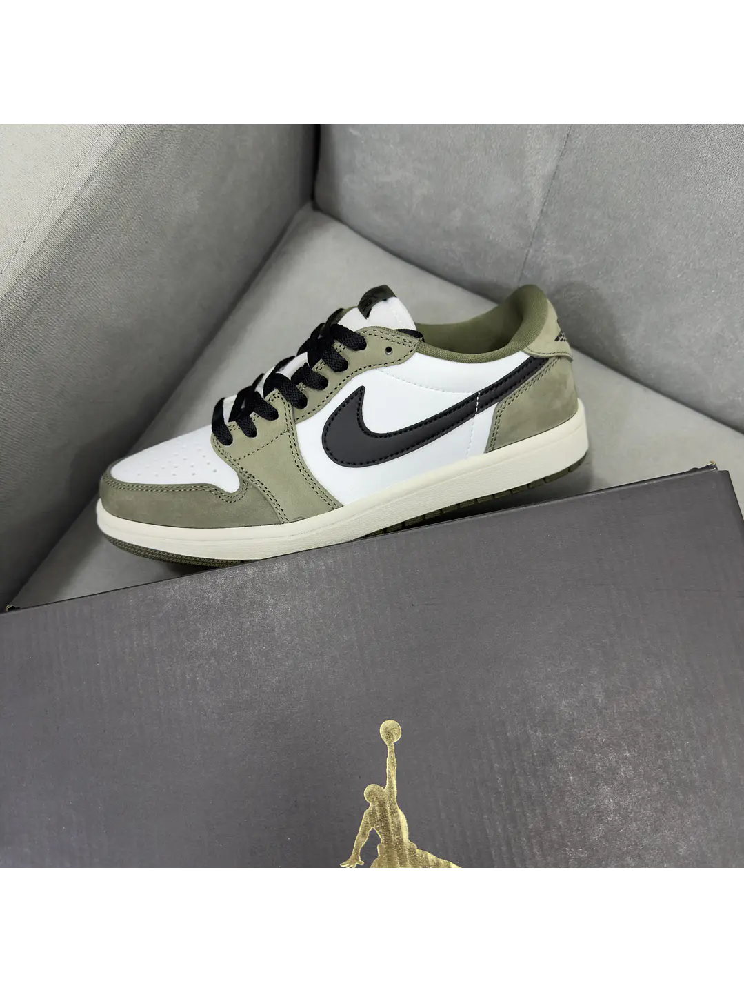 Jordan Retro 1 Low Médium Olive 1