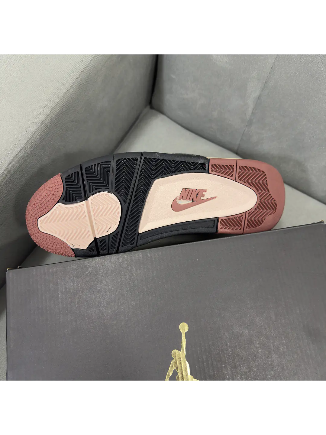 Jordan Retro 4 Air London 3