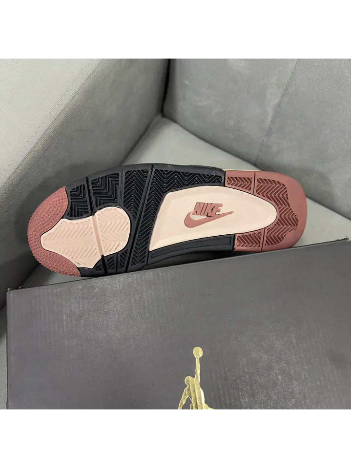 Jordan Retro 4 Air London 3