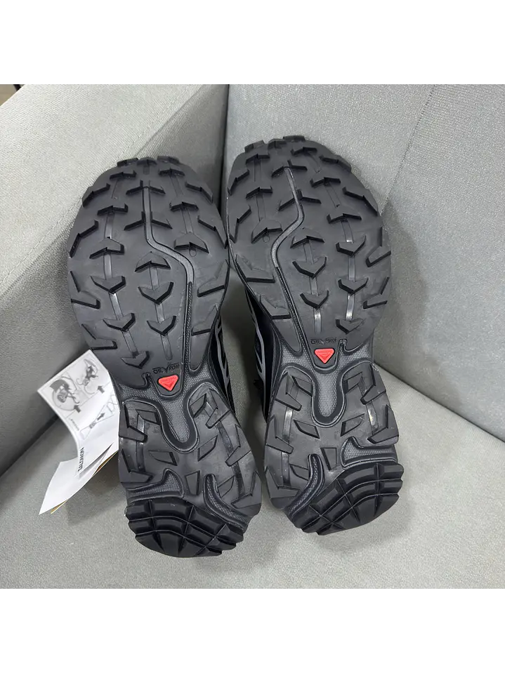 Salomón XT-6 Metallic Black  4