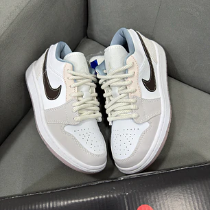 Jordan Retro 1 Low Coral 