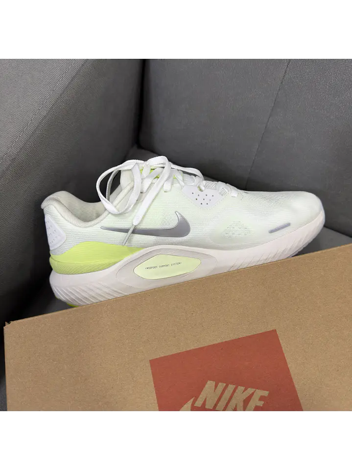 Nike Zoom Structure 26 White Green  2