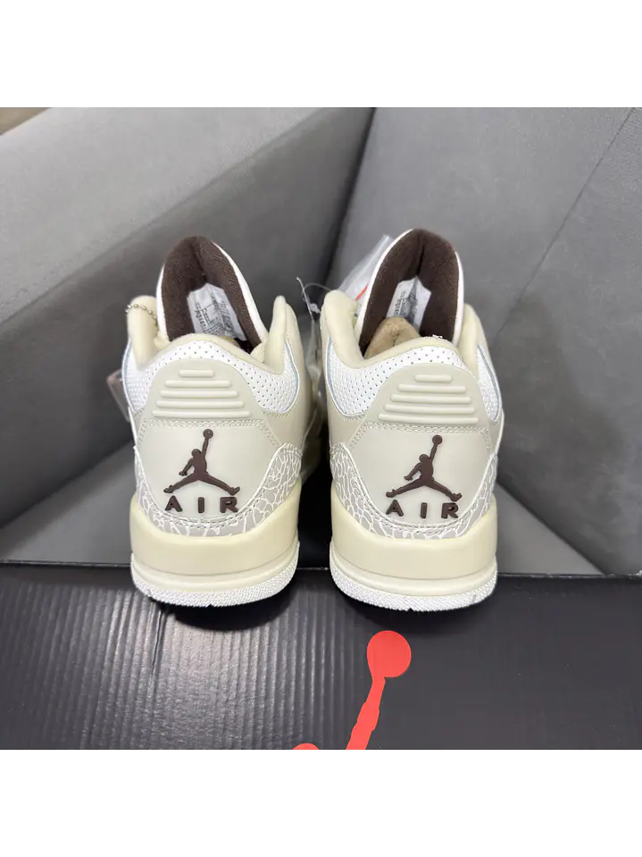 Jordan Retro 3 Travis Scott Beige  5