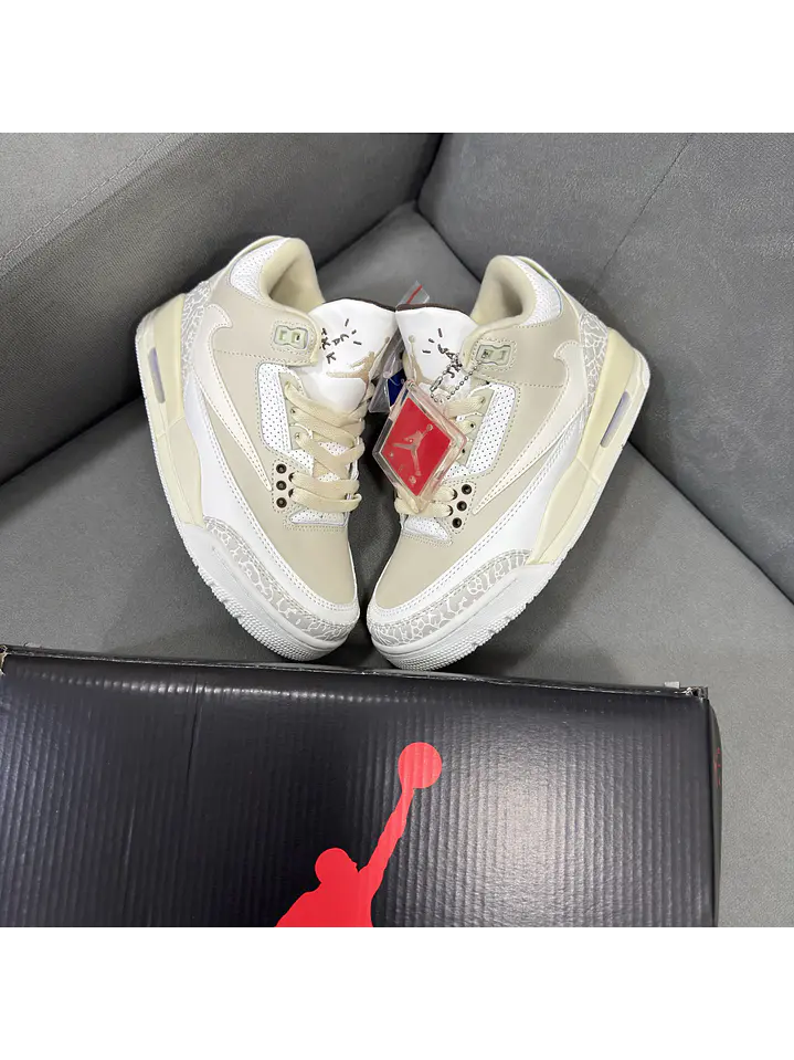 Jordan Retro 3 Travis Scott Beige  3