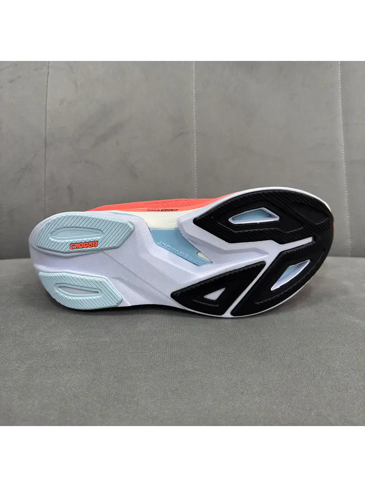 Brooks Hyperion Max 3  3