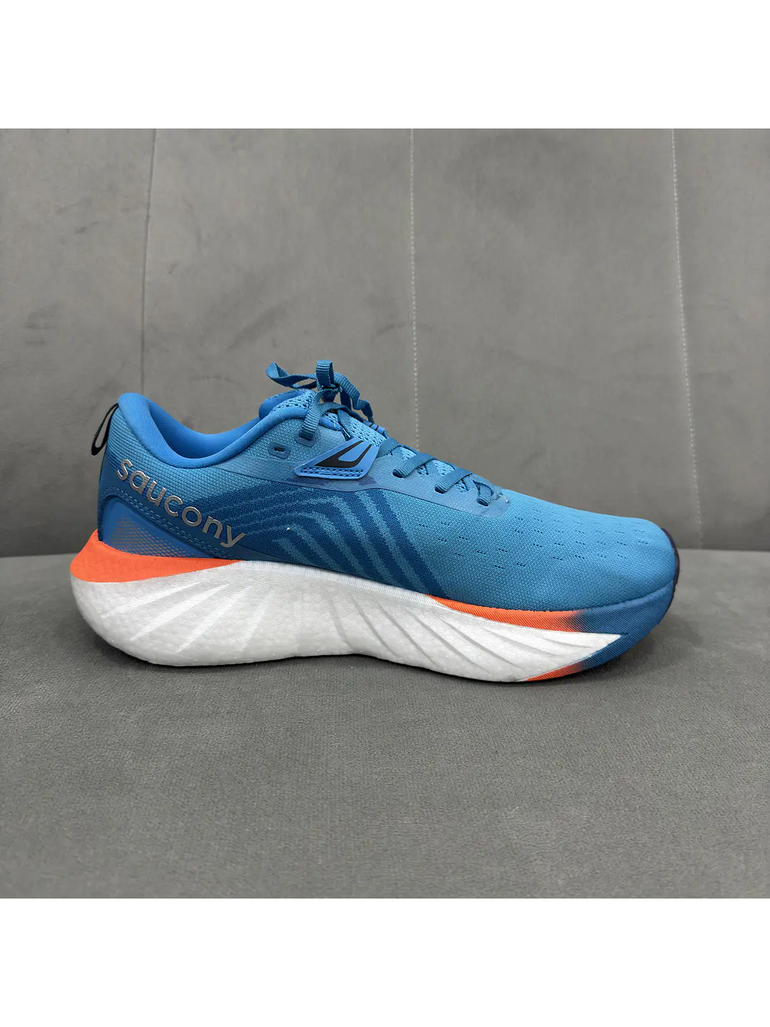 Saucony Trumph 22  2