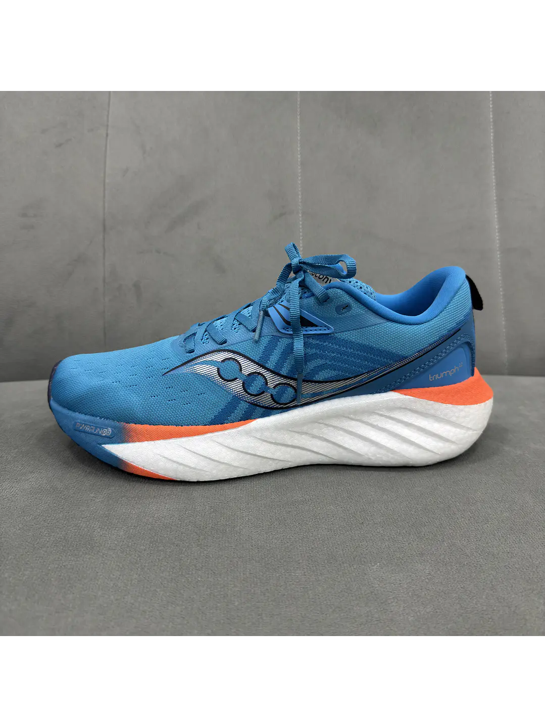 Saucony Trumph 22  1