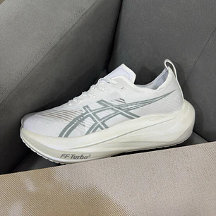 Asics Megablast White 