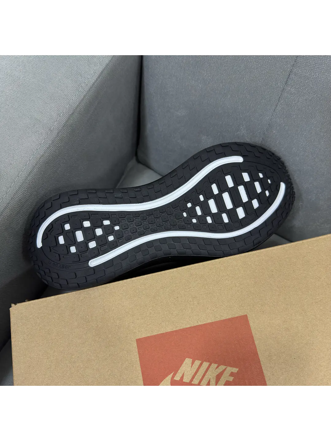 Nike Zoom Vomero Plus Black  4