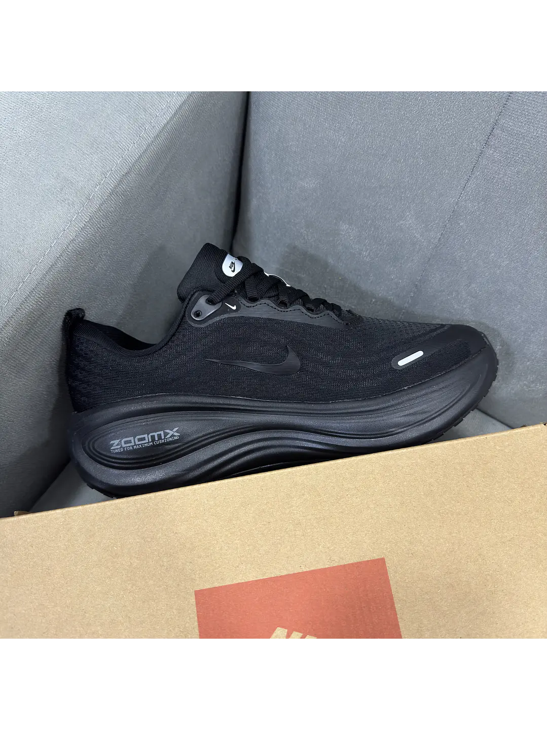 Nike Zoom Vomero Plus Black  2