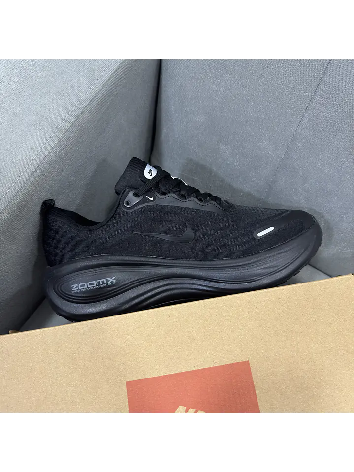 Nike Zoom Vomero Plus Black  2