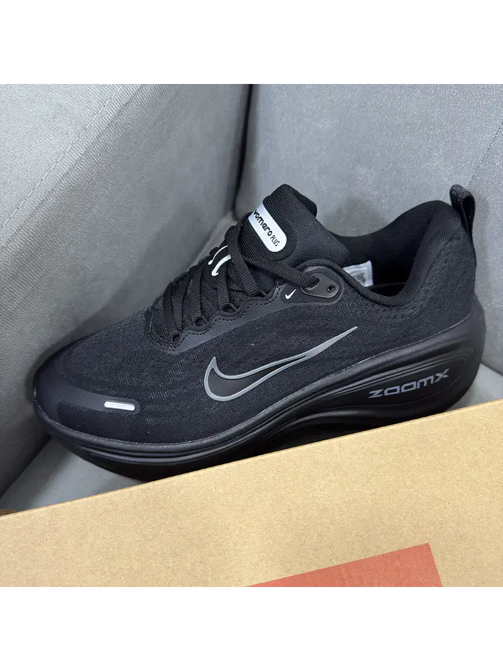 Nike Zoom Vomero Plus Black  3