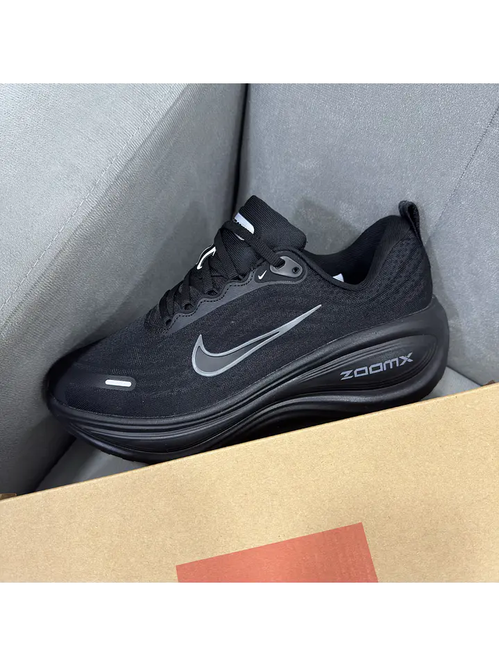 Nike Zoom Vomero Plus Black  1