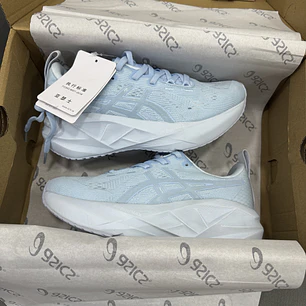 Asics Novablast 5 Azul Cielo 