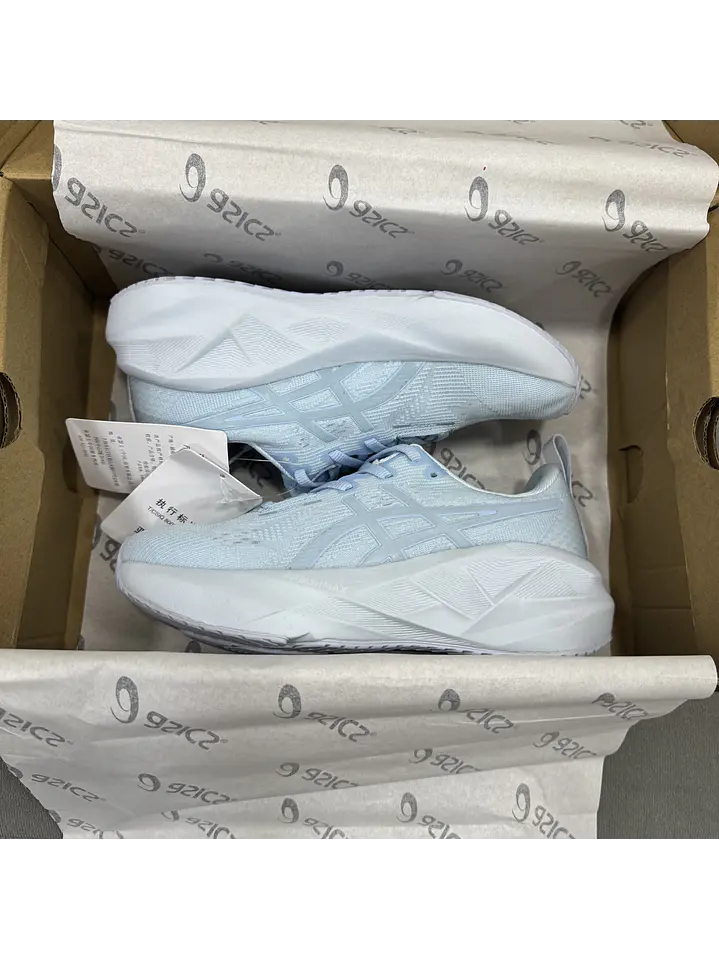 Asics Novablast 5 Azul Cielo  2