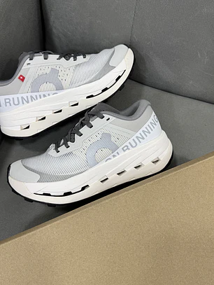 On Cloudultra 3 Gris 