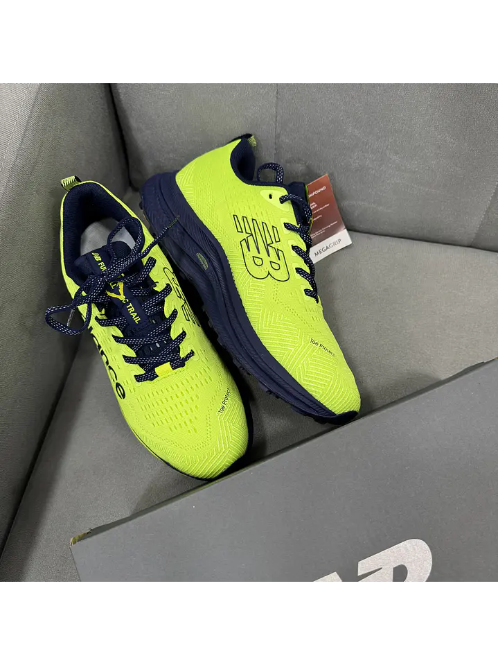 New Balance Supercomp V1 Trail  4