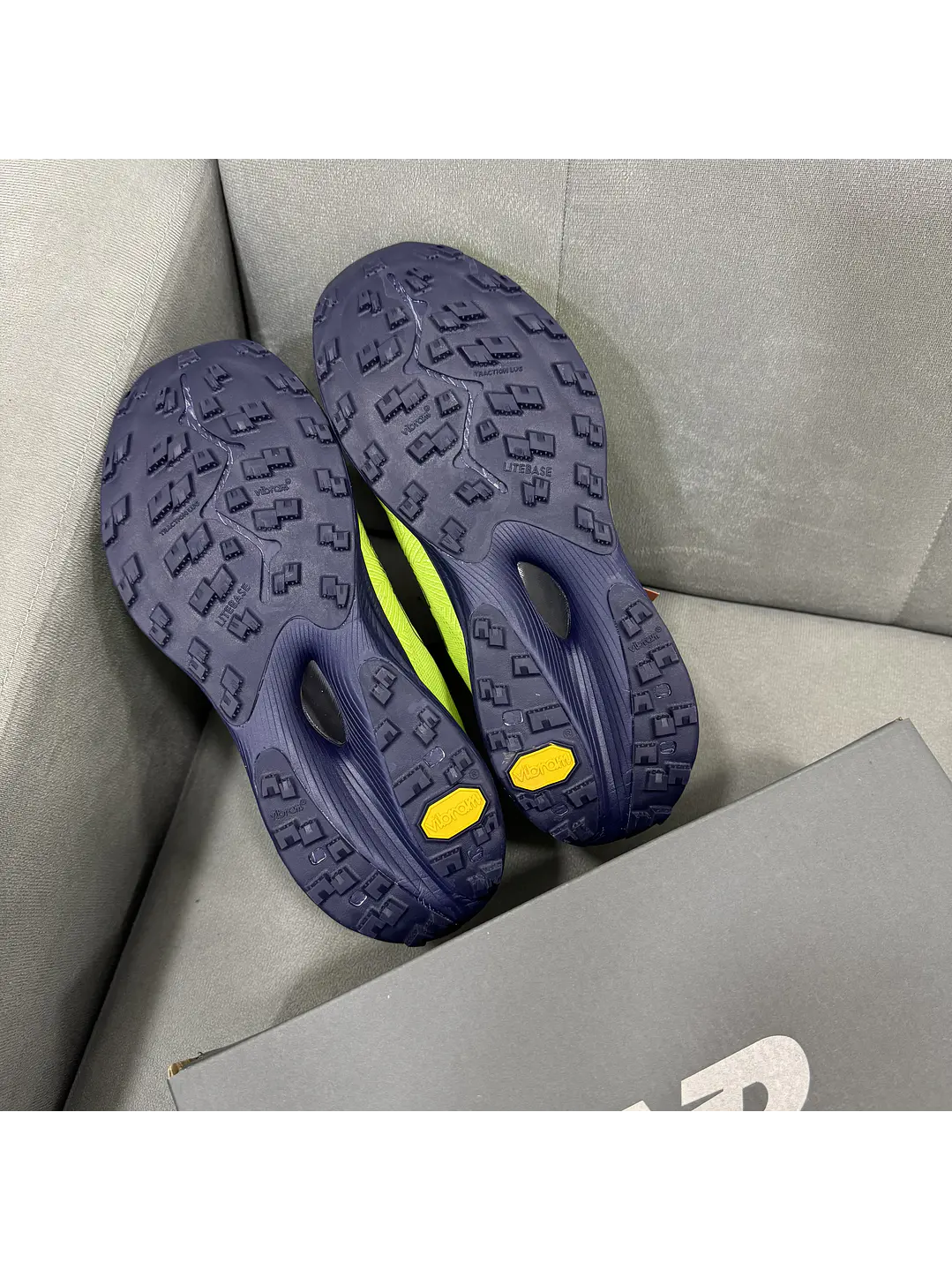 New Balance Supercomp V1 Trail  3