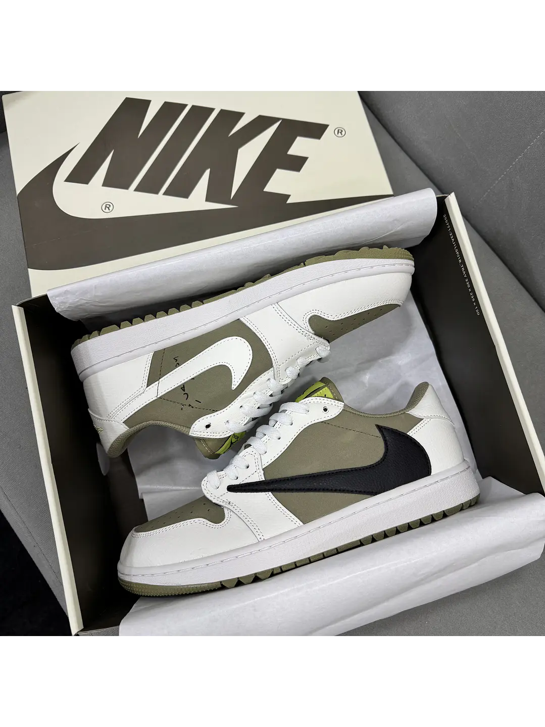 Jordan Retro 1 Low Travis Golf  1