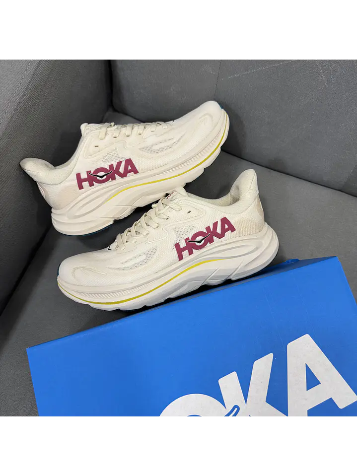 Hoka Clifton 10 Beige  1