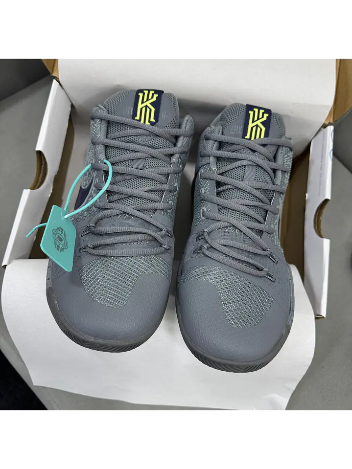 Nike Kyrie Irving 3 Cool Grey 4