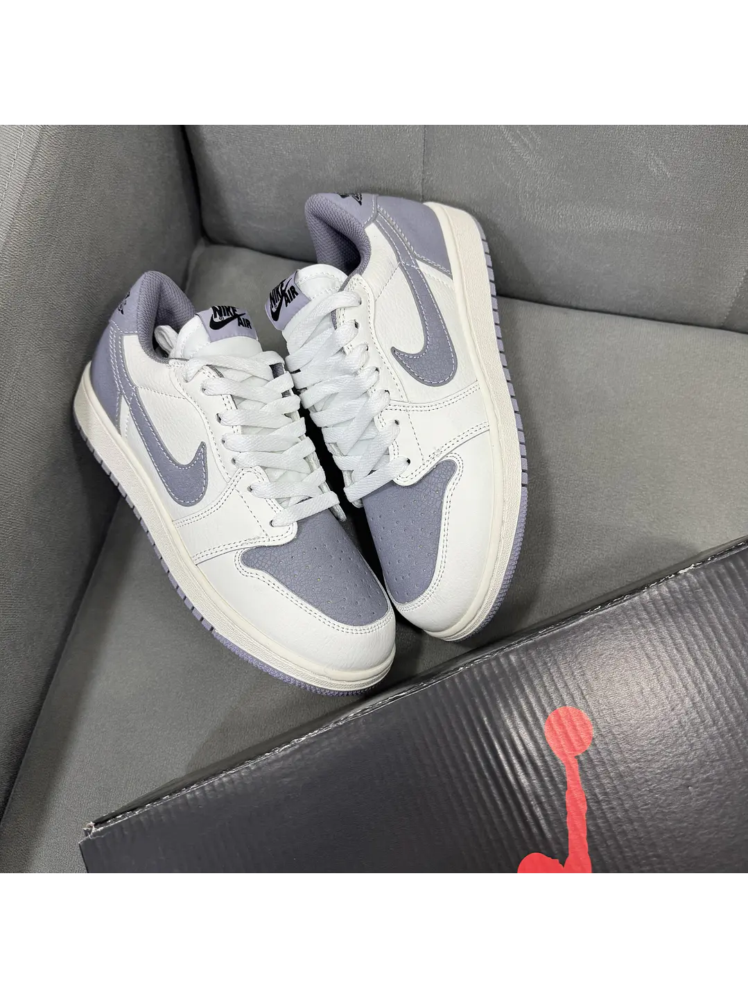 Jordan Retro 1 Low Admosphere Grey 4