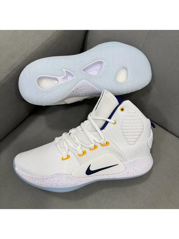 Nike Hyperdunk 2018 White Purple 3