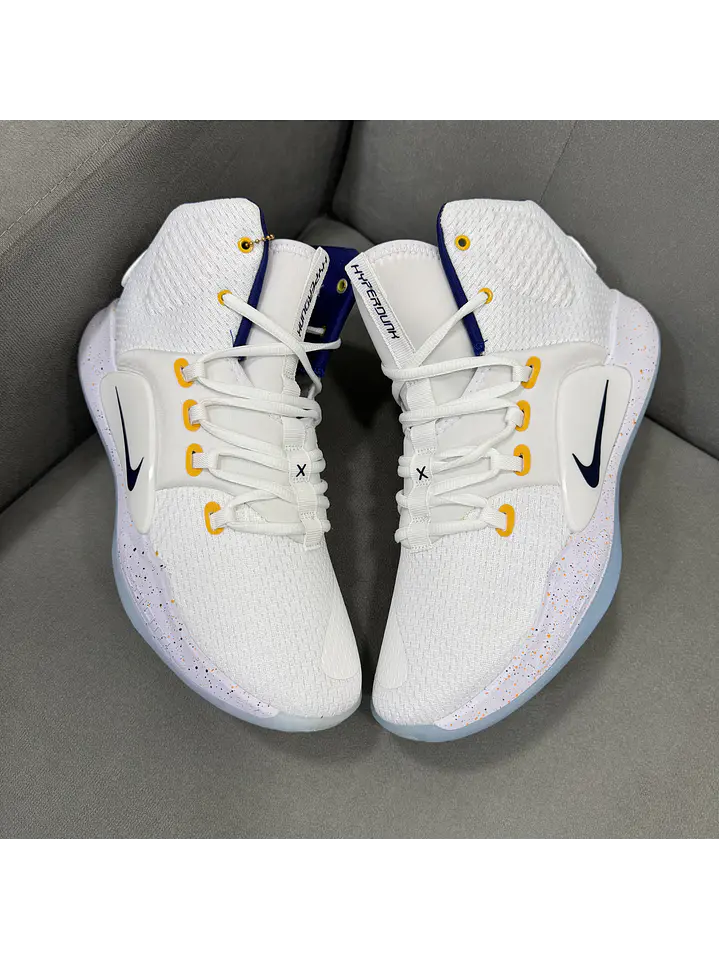 Nike Hyperdunk 2018 White Purple 2