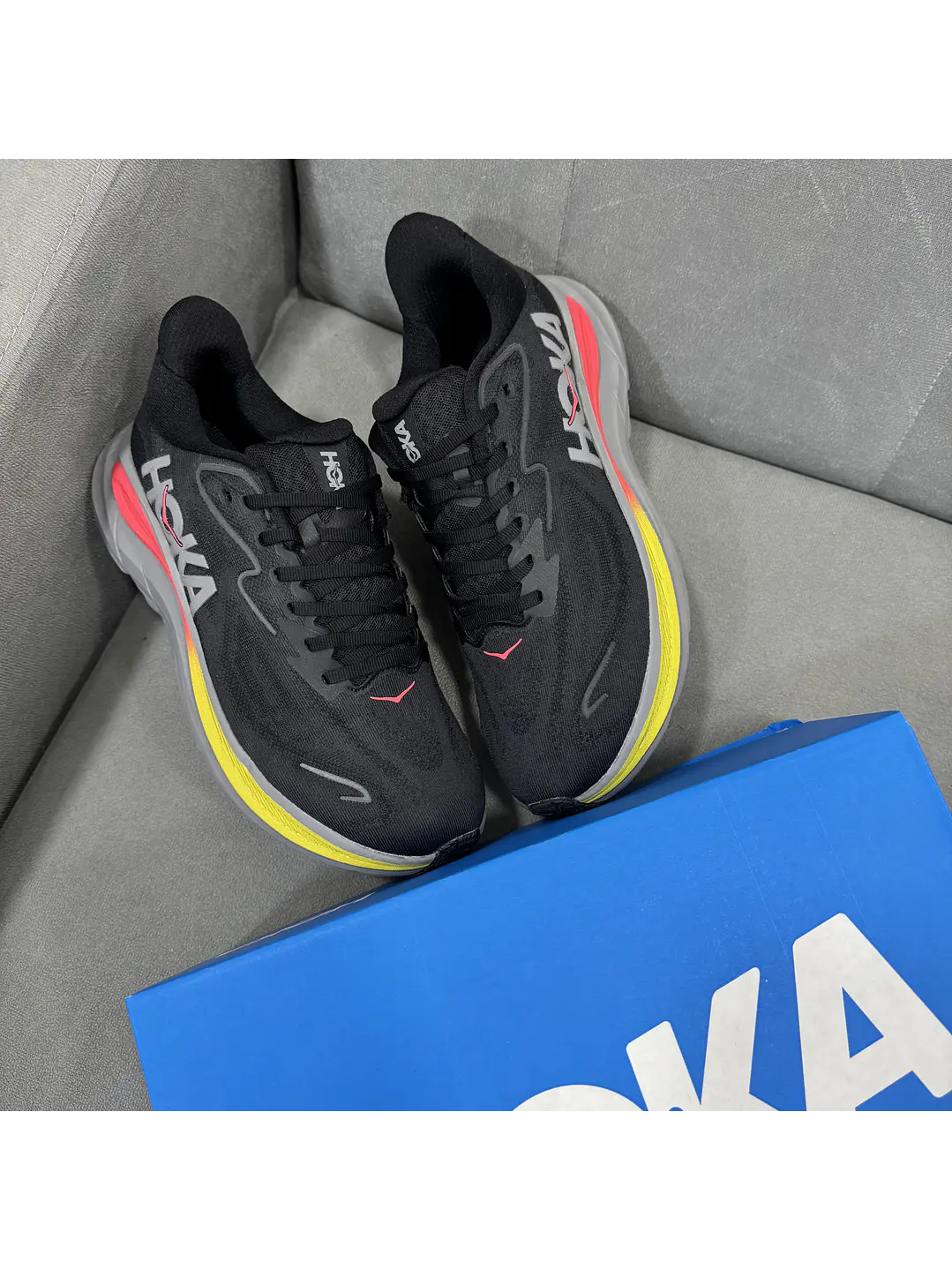 Hoka Clifton 10 Black  4