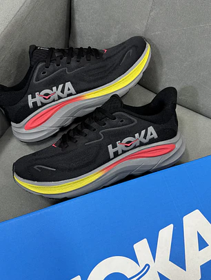 Hoka Clifton 10 Black 