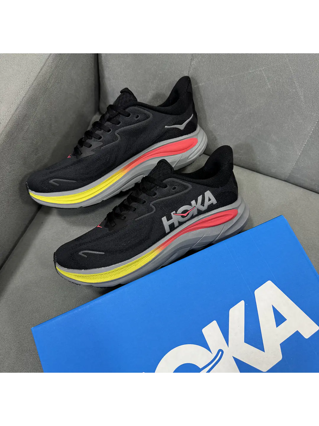 Hoka Clifton 10 Black  2