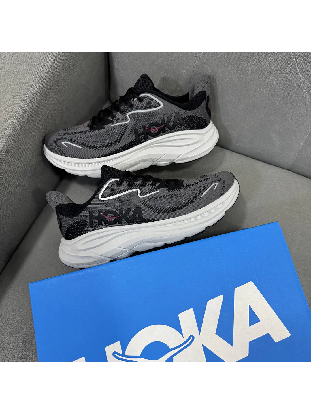 Hoka Clifton 10 Black Grey  1